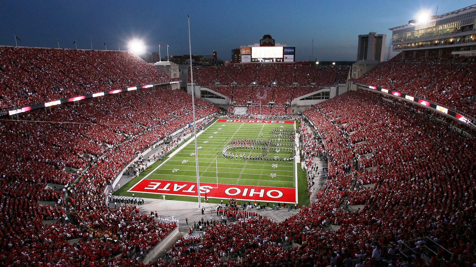 德天空深度解析,阿方索·戴维斯的起点—温哥华白浪与世界杯场馆的传奇纽带