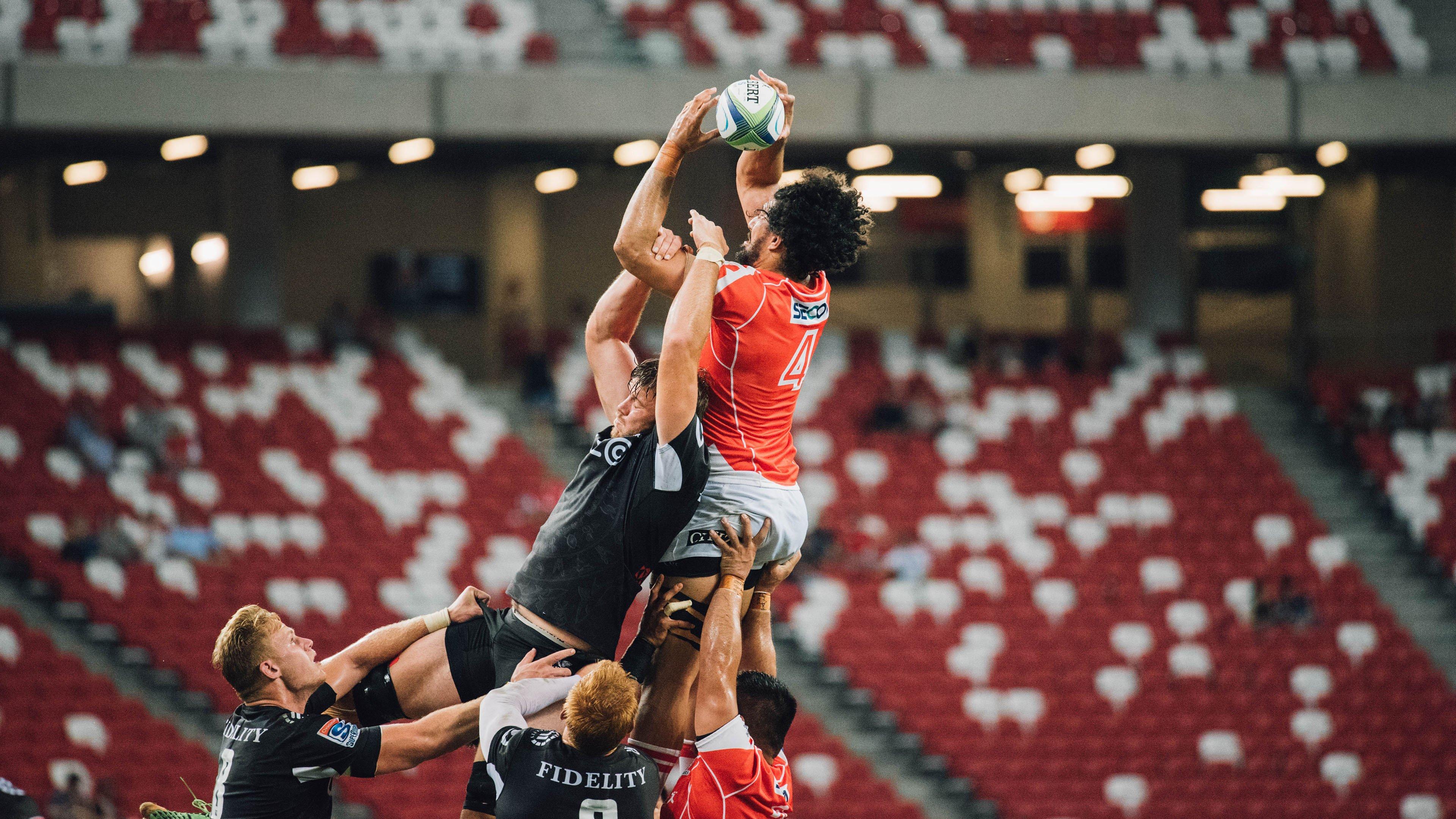 间歇期好好放松，河南队外援科维奇一家四口在海南三亚度假