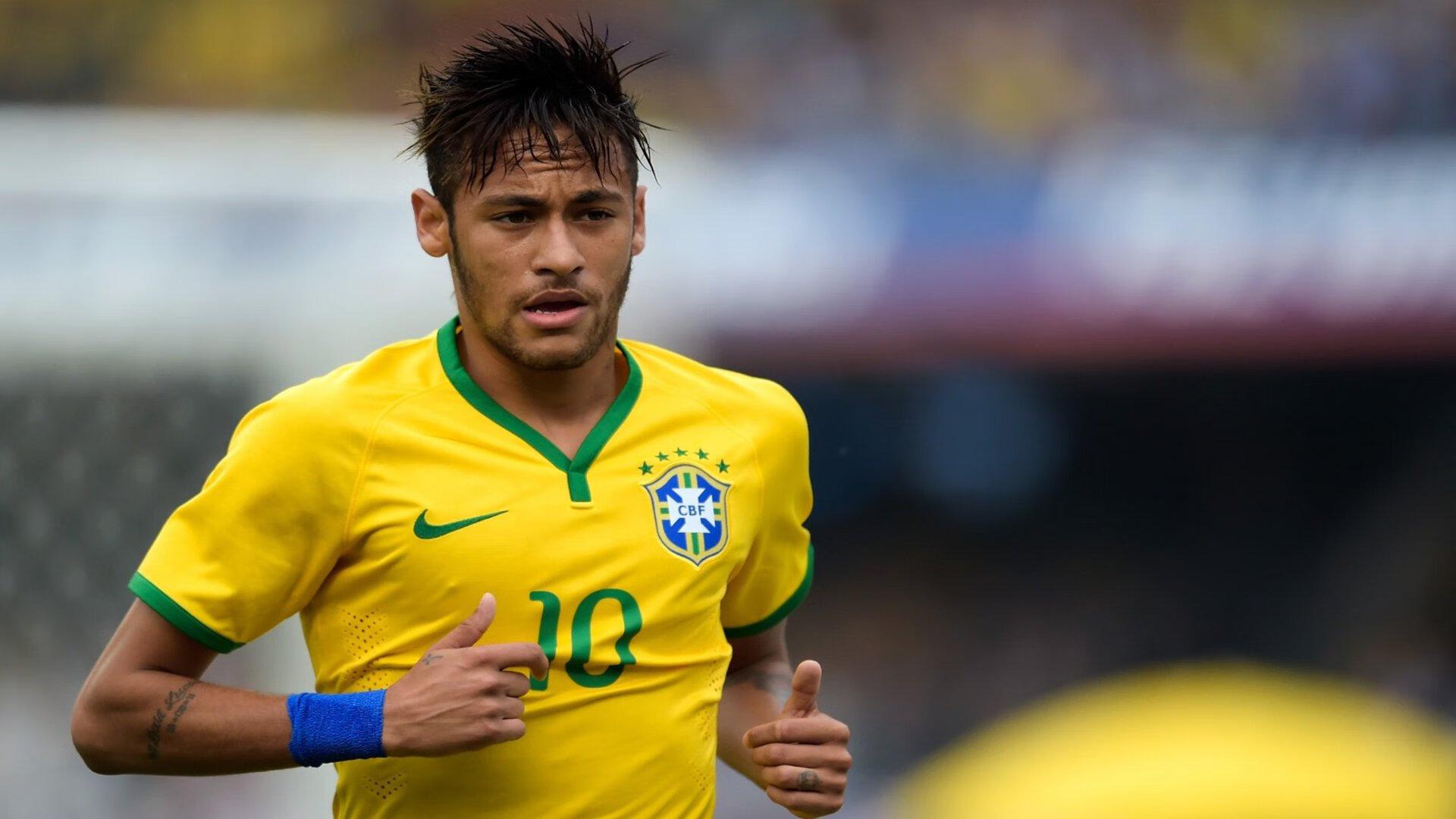 哈比布预测普里亚将成功卫冕，奥利维拉面临羽量级最严峻考验